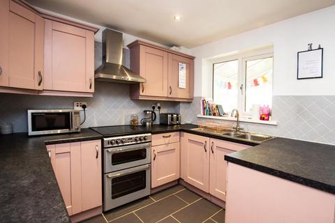 4 Hesketh Close, Darwen, BB3 2UR