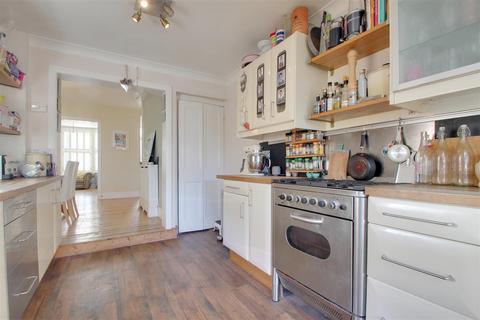 2 bedroom end of terrace house for sale, Sea Place, Goring-By-Sea, Worthing