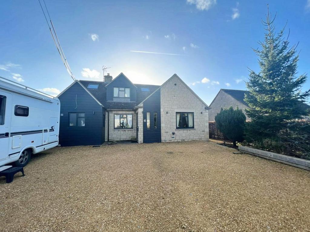 Quietways, Stonehouse, GL10 4 bed detached bungalow £560,000