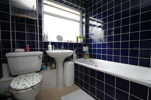 8 Luscombe Close, Caversham, Reading, RG4 5LG