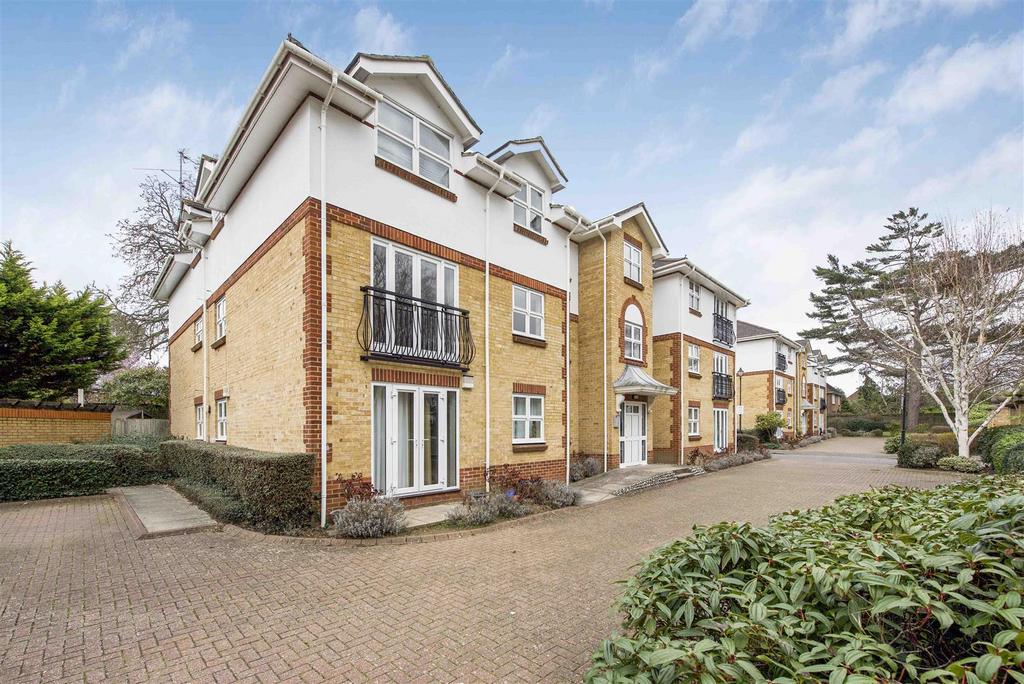 Rosebank Close, Teddington 2 bed apartment £375,000