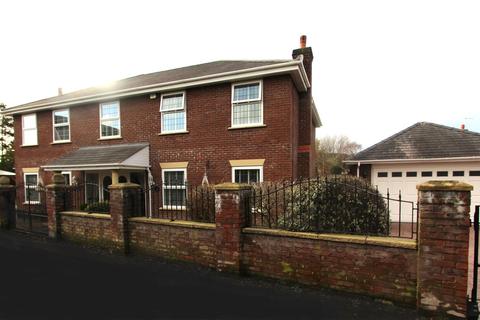 5 bedroom detached house for sale - Battery Lane, Woolston, Warrington