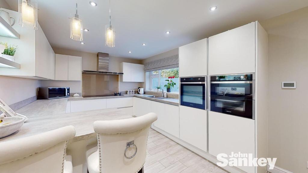 Clipstone Road West, Forest Town, Mansfield 4 bed detached house for sale £525,000