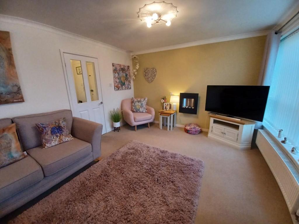 Albany Gardens, Hampton Lane, Solihull 2 bed apartment £895 pcm (£207 pw)