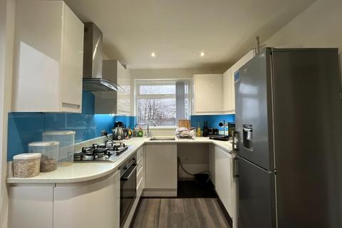 40 Bronte Close, Dewsbury, WF13 4SA