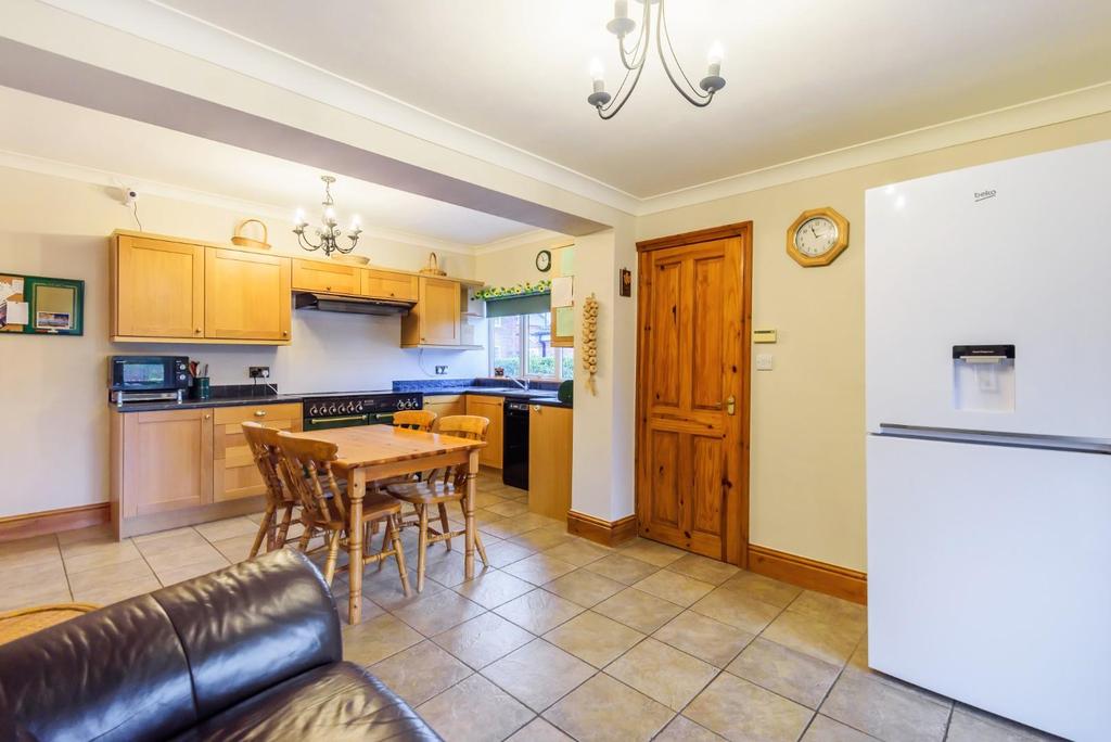 Low Street, Carlton, Goole 4 bed detached house for sale £540,000