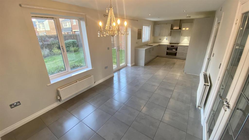 Open Plan Kitchen and Dining Room