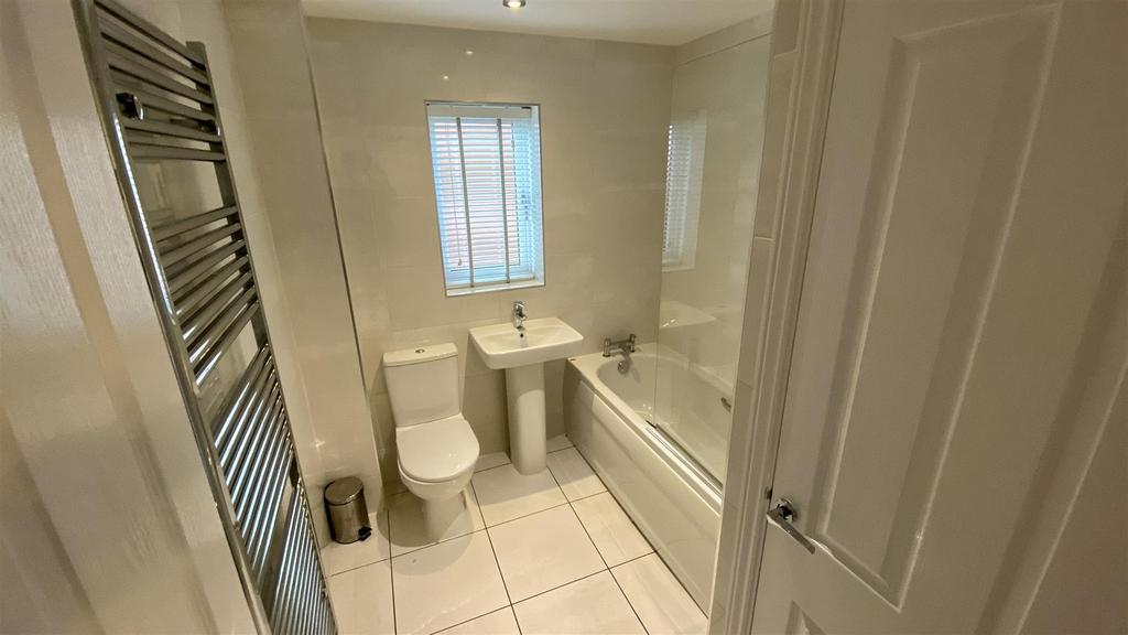 Family Bathroom/WC