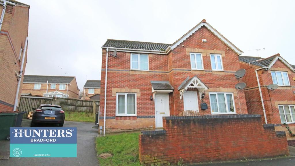 Raikes Avenue, Bradford 2 bed semidetached house £90,000