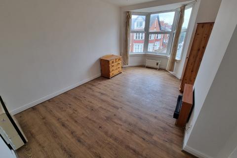1 bedroom apartment to rent, Glenfield Road, Leicester, LE3