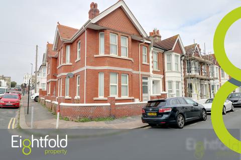 3 bedroom ground floor flat to rent, Arundel Street, Brighton