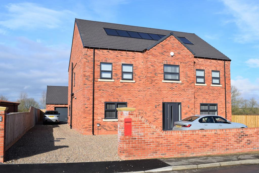 North End Lane, South Kelsey, LN7 6 bed detached house £595,000