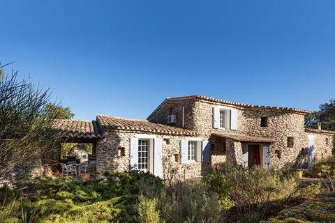 3 bedroom farm house, Bonnieux, Vaucluse, Provence-Alpes-Côte d`Azur, France