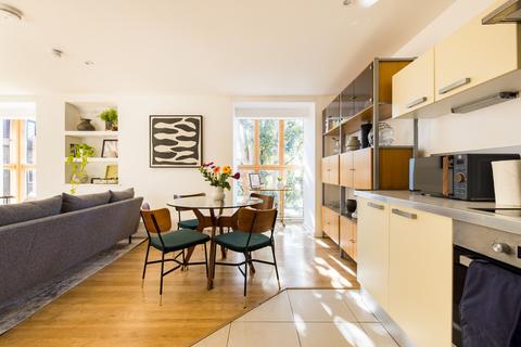 2 bedroom apartment to rent, Gwendolen Avenue, London, SW15