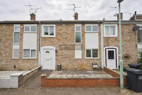 5 bedroom terraced house to rent, Scholars Walk, Hatfield