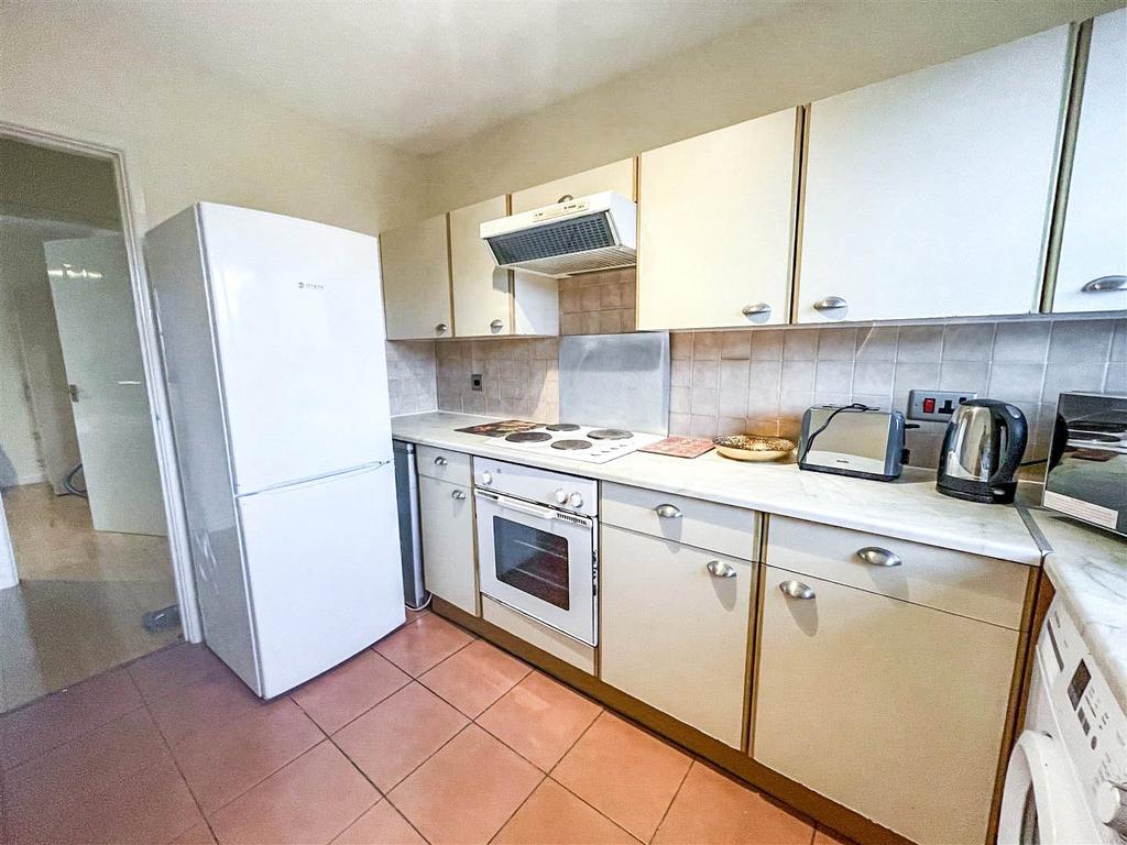 Longford Place, Victoria Park, M14 1 bed flat to rent £850 pcm (£196 pw)