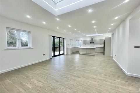 6 bedroom detached house to rent, Deacons Hill Road, Elstree, Borehamwood, Hertfordshire, WD6