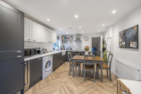 14a Shipka Road, London, SW12 9QP