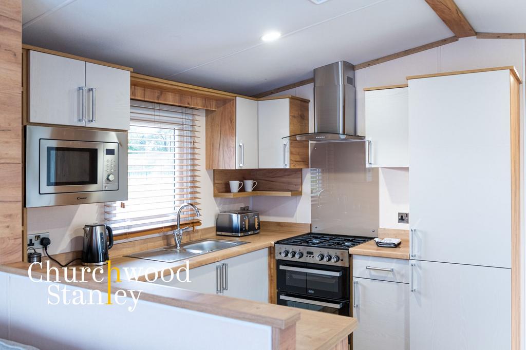 Kitchen/Dining Area