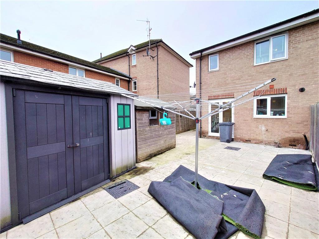 Garden &amp; Rear Aspect