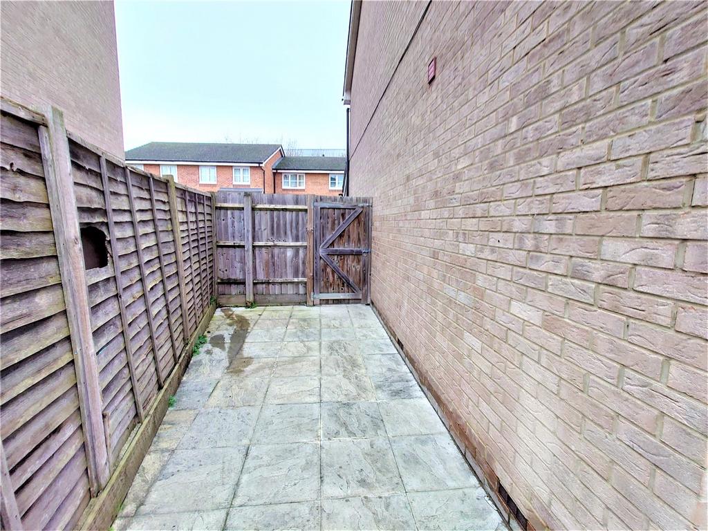 Side Garden/Entrance