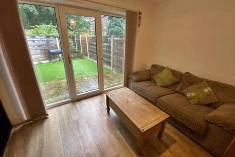 2 bedroom terraced house to rent, Derby Road, Manchester, Greater Manchester, M14