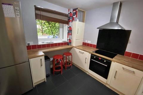 2 bedroom terraced house to rent, Derby Road, Manchester, Greater Manchester, M14