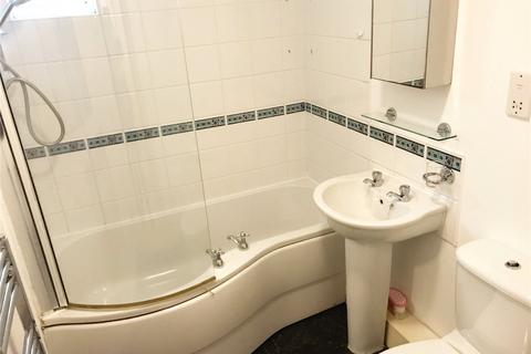 2 bedroom flat to rent, Upper Park Road, Manchester, Greater Manchester, M14