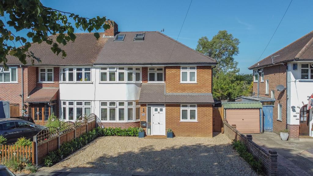 Coverts Road, Claygate, KT10 4 bed semidetached house £899,950