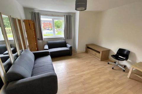 2 bedroom flat to rent, Whiteoak Road, Manchester, Greater Manchester, M14