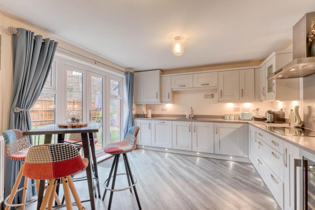 Mortimer Way, Norton, Bromsgrove, B61... 4 bed detached house £450,000