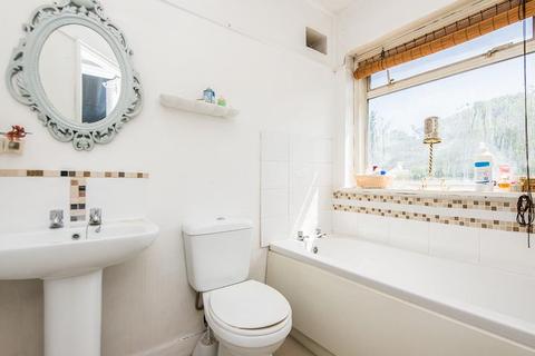 44 Rollesby Road, Chessington, KT9 2BZ
