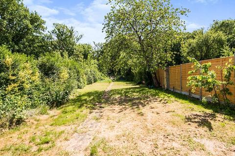 44 Rollesby Road, Chessington, KT9 2BZ