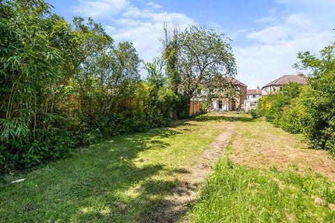 44 Rollesby Road, Chessington, KT9 2BZ