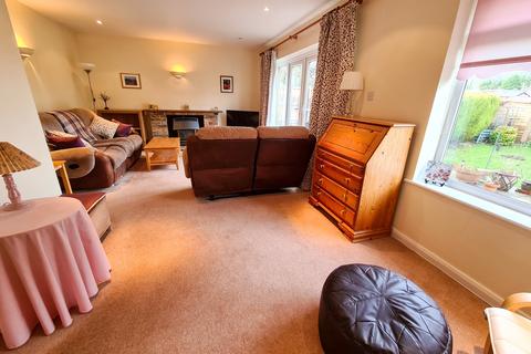 82 Ouseley Road, Wraysbury, Staines-upon-thames, TW19 5JH