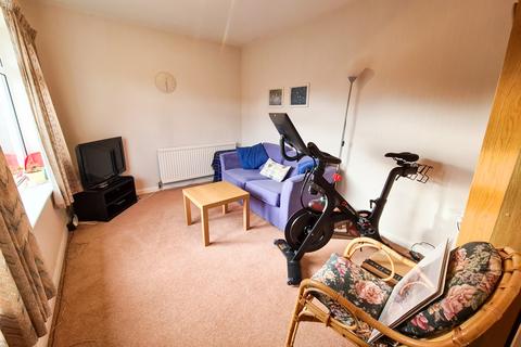 82 Ouseley Road, Wraysbury, Staines-upon-thames, TW19 5JH