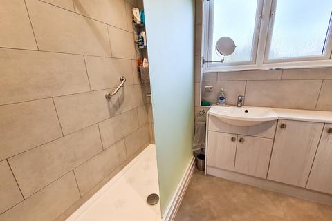 82 Ouseley Road, Wraysbury, Staines-upon-thames, TW19 5JH