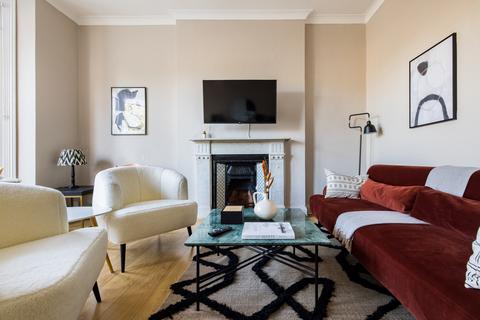 2 bedroom apartment to rent, Gordon Road, London, W5