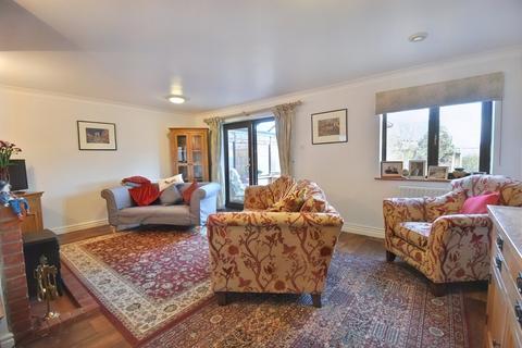 3 bedroom detached bungalow for sale - West Lane, Haltham LN9 6JG