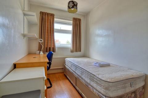5 bedroom terraced house to rent - St. Andrews Avenue, Colchester