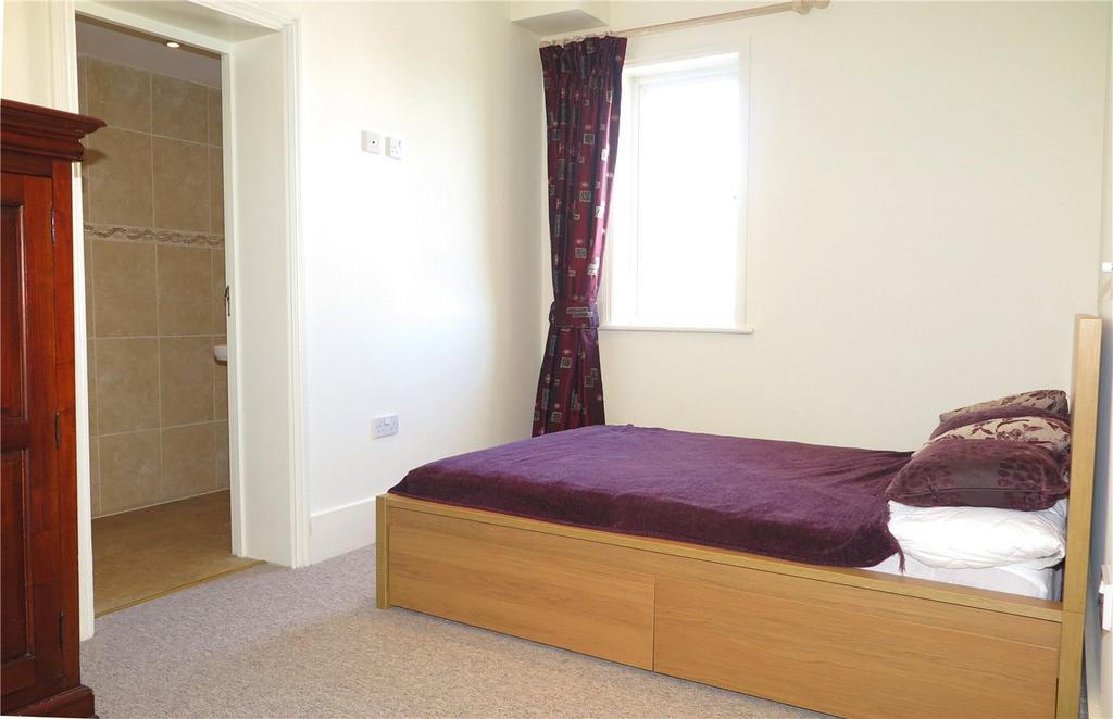 Firgrove Hill, Farnham, GU9 1 bed in a house share £635 pcm (£147 pw)