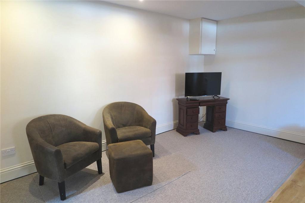 Firgrove Hill, Farnham, GU9 1 bed in a house share to rent £660 pcm (£152 pw)