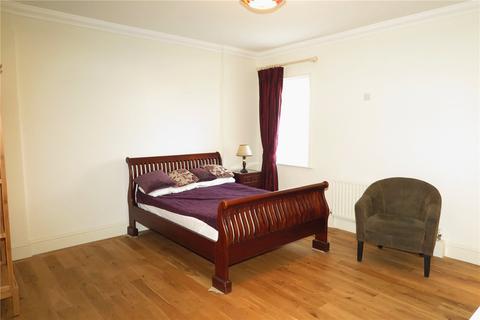 1 bedroom in a house share to rent, Firgrove Hill, Farnham, GU9
