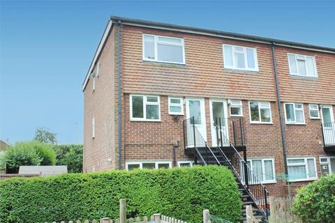 3 bedroom apartment to rent, Weydon Lane, Farnham, Surrey, GU9