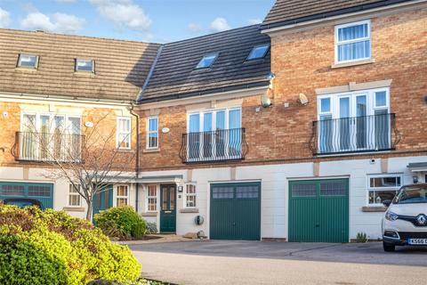 20 Clegg Square, Shenley Lodge, Milton Keynes, MK5 7HG