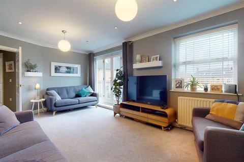 20 Clegg Square, Shenley Lodge, Milton Keynes, MK5 7HG