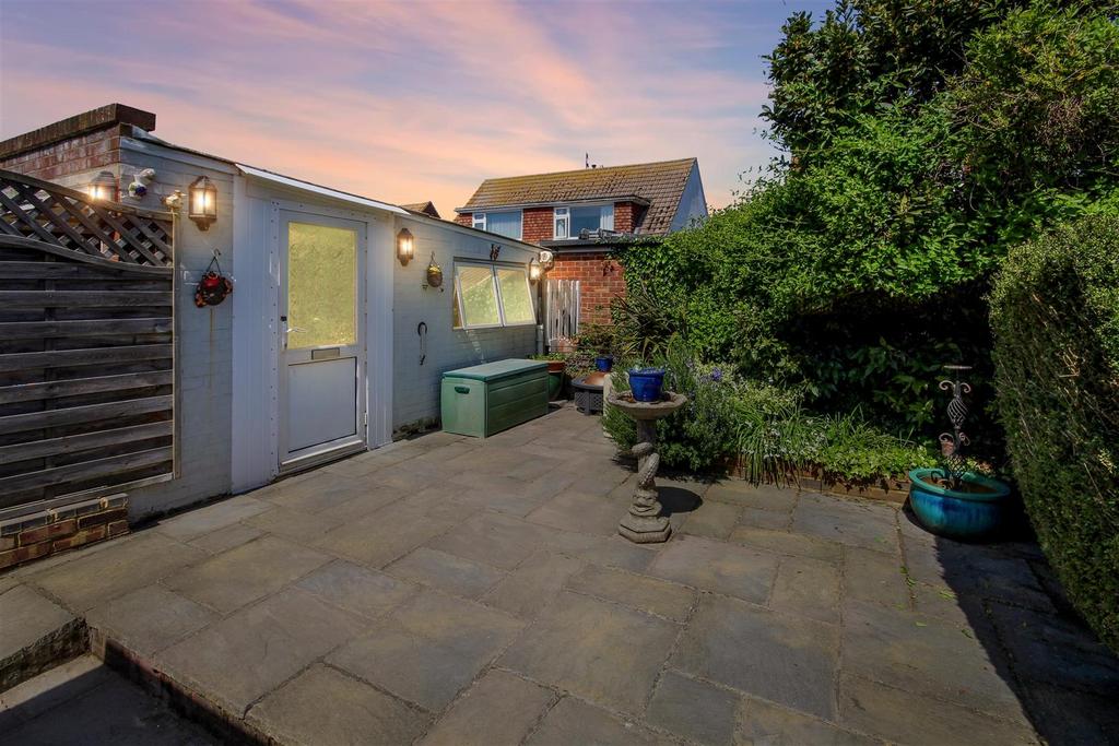 Graham Crescent, Portslade, Brighton 3 bed detached bungalow £350,000
