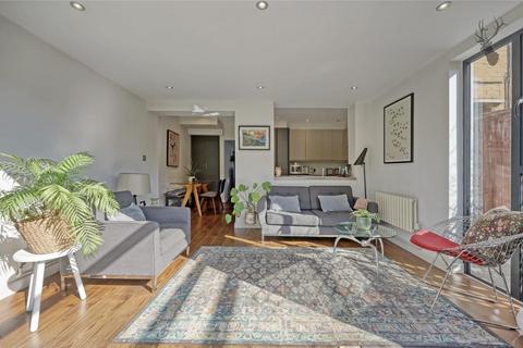 2 bedroom house for sale, White Horse Lane, Stepney Green