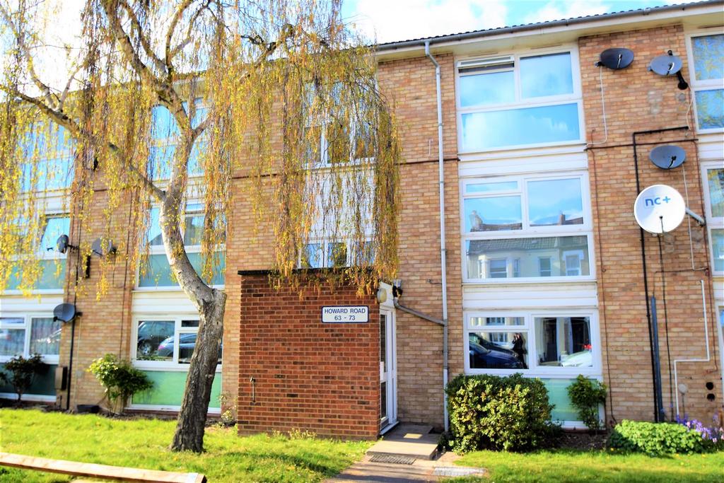 Howard Road, Bromley 1 bed flat £1,200 pcm (£277 pw)