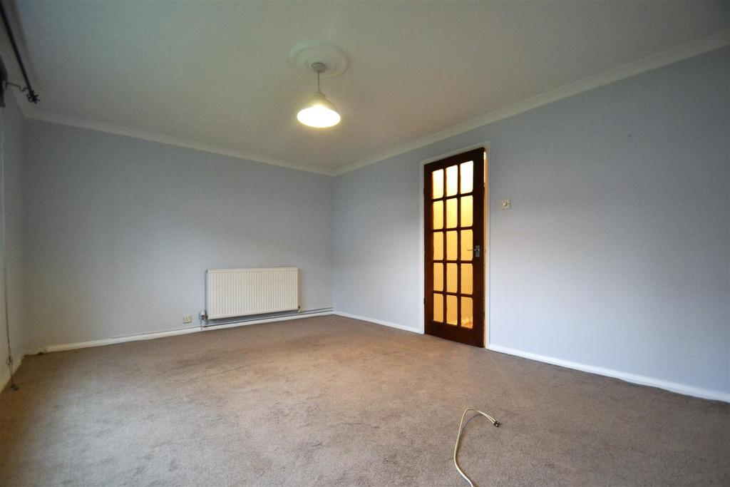 Howard Road, Bromley 1 bed flat £1,200 pcm (£277 pw)